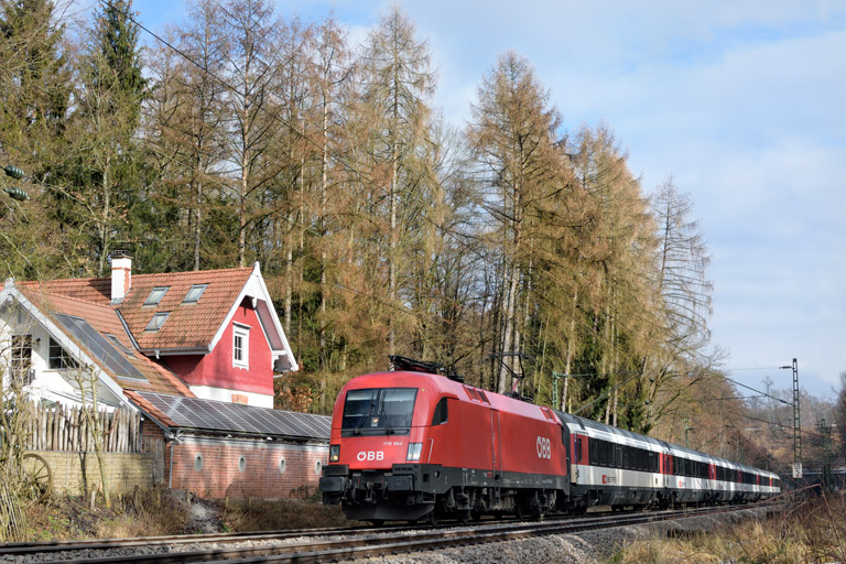 &Ouml;BB 1116 084 mit IC 187 bei km 18,2 (Februar 2019)