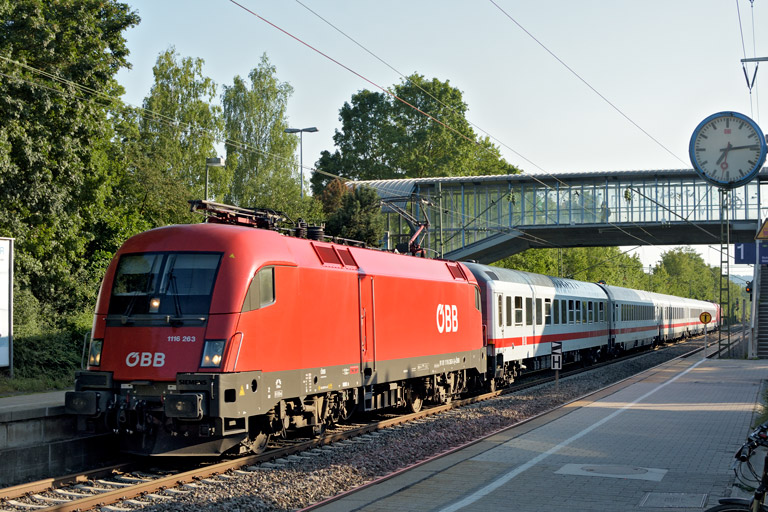 &Ouml;BB 1116 263 mit IC 2904 bei km 24,4 (Juli 2019)