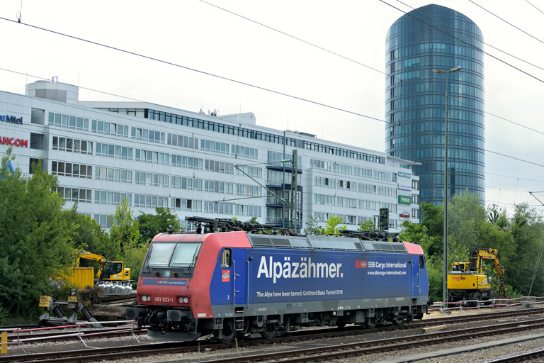 482 022 bei km 15,6 (Juli 2019)