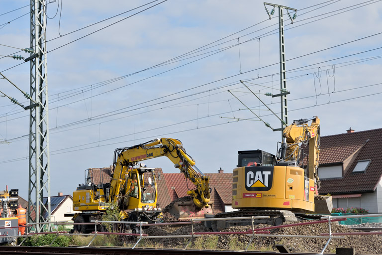 Zweiwegebagger bei km 17,0 (September 2019)