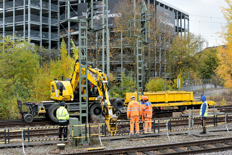 Zweiwegebagger bei km 15,4 (November 2019)