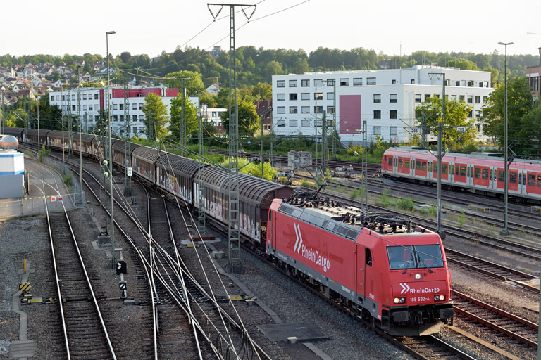 185 582 mit DGS 95019 bei km 16,0 (Juli 2020)