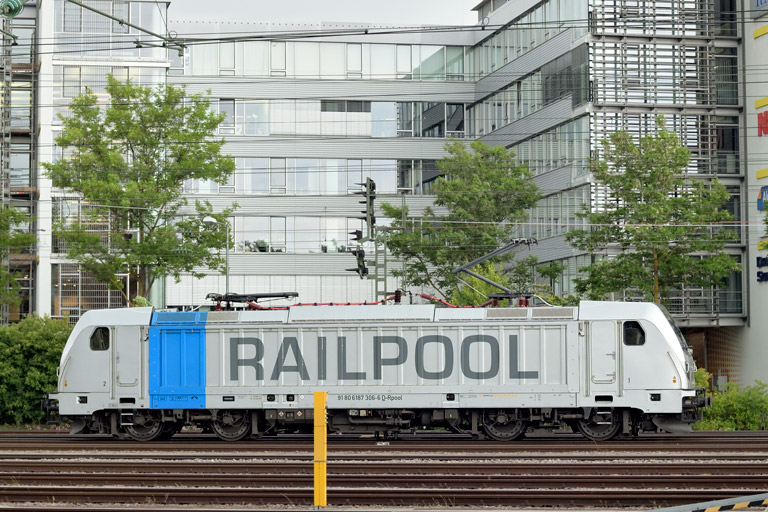 187 306 bei km 15,8 (Juni 2020)