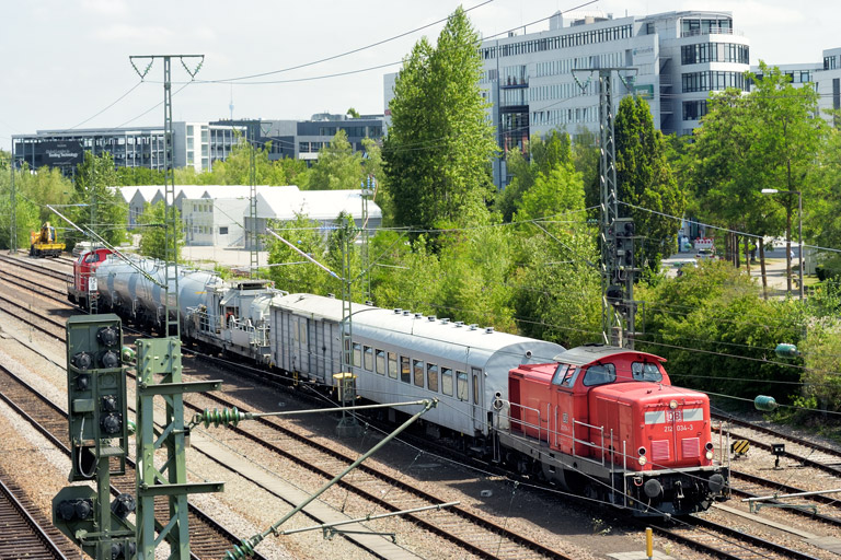 212 034 mit Bauz 91653 bei km 15,8 (Juli 2020)