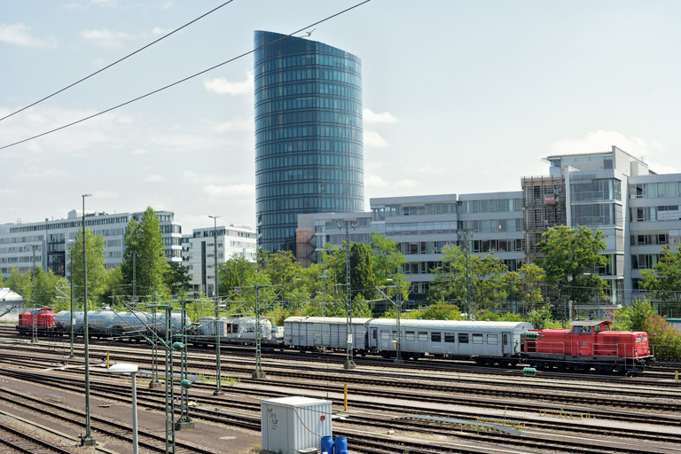 212 034 mit Bauz 91653 bei km 15,8 (Juli 2020)