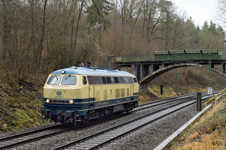 218 381 als Tfzf 77758 bei km 11,6 (Januar 2020)
