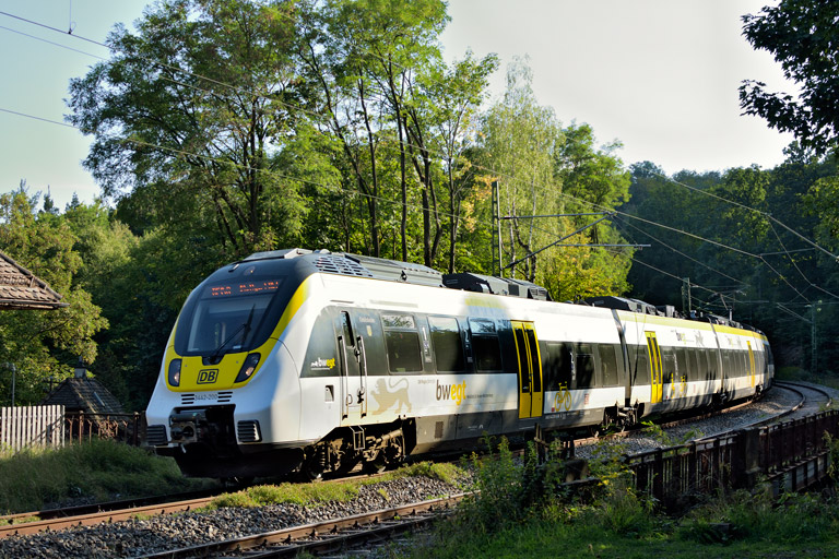 3442 200 als RE 17660 bei km 11,2 (September 2020)