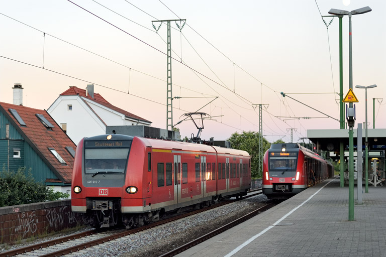426 014 als IRE 4776 bei km 16,8 (Juli 2020)