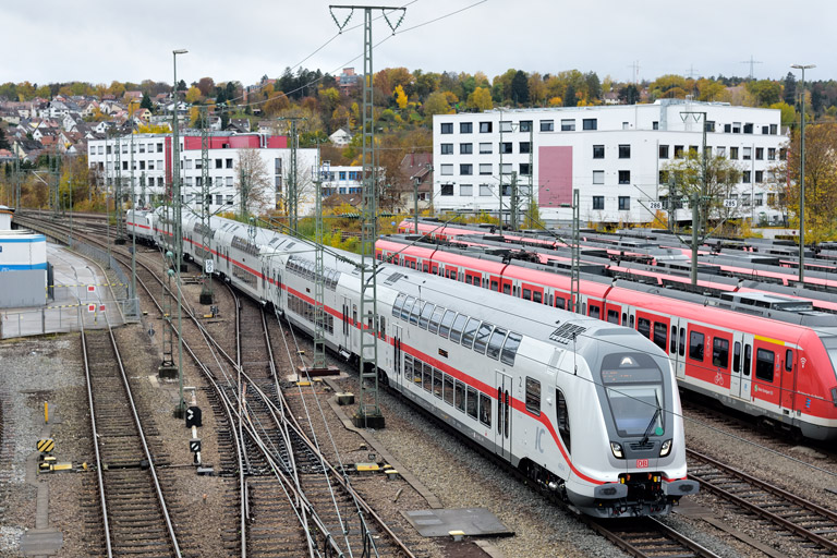 IC 2388/RE 52388 bei km 16,0 (November 2020)