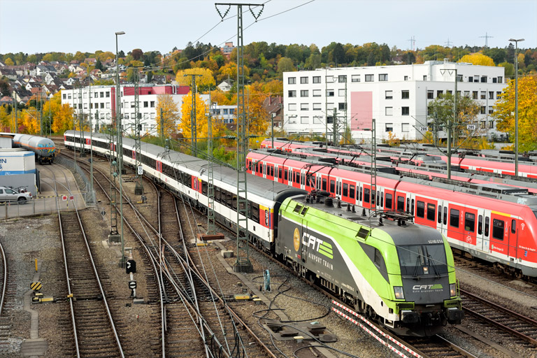 &Ouml;BB 1016 014 mit IC 282 bei km 16,0 (Oktober 2020)