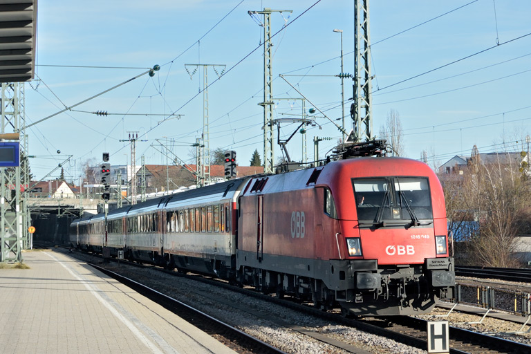 &Ouml;BB 1016 049 mit IC 187 bei km 15,4 (Januar 2020)