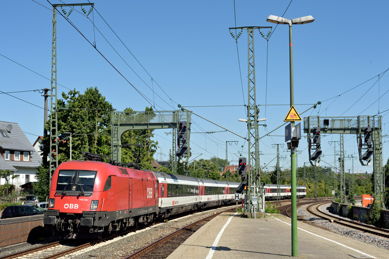 &Ouml;BB 1116 051 mit IC 185 bei km 16,6 (Juli 2020)