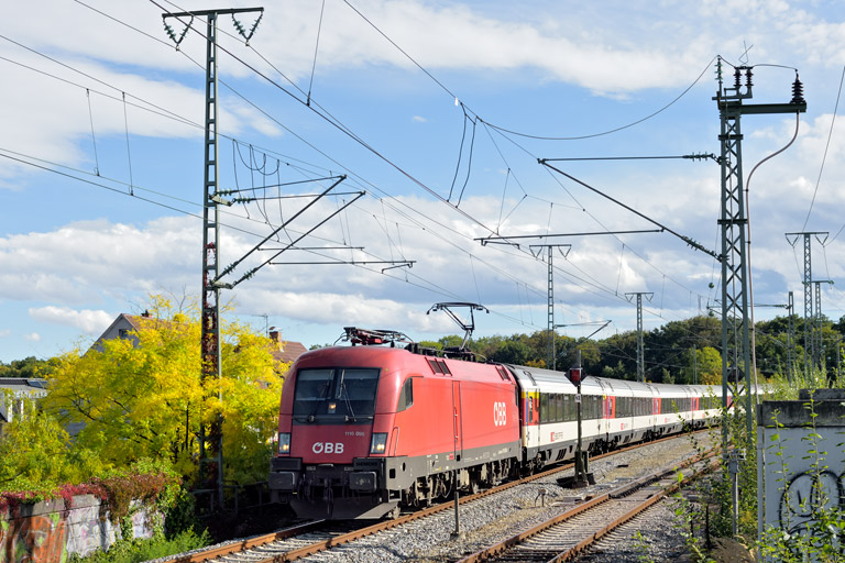 &Ouml;BB 1116 095 mit IC 186 bei km 16,8 (Oktober 2020)