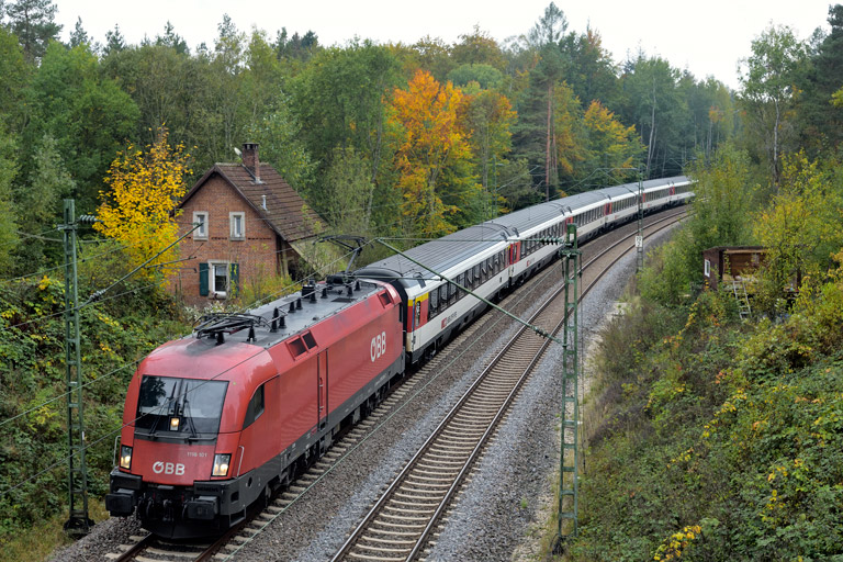 &Ouml;BB 1116 101 mit IC 188 bei km 19,2 (Oktober 2020)