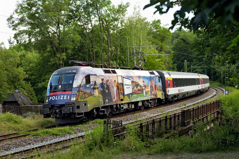 &Ouml;BB 1116 157 mit IC 186 bei km 11,0 (Juli 2020)