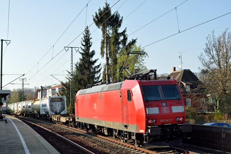 185 142 mit KT 50031 bei km 16,8 (April 2021)