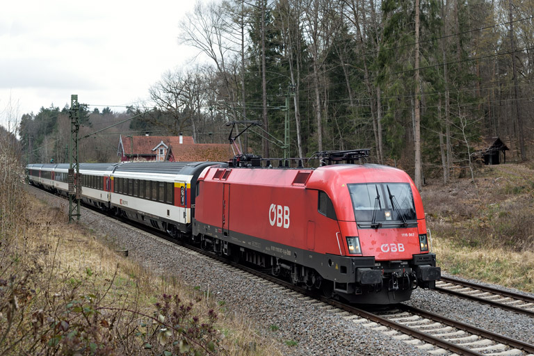 &Ouml;BB 1116 067 mit IC 188 bei km 18,2 (April 2021)
