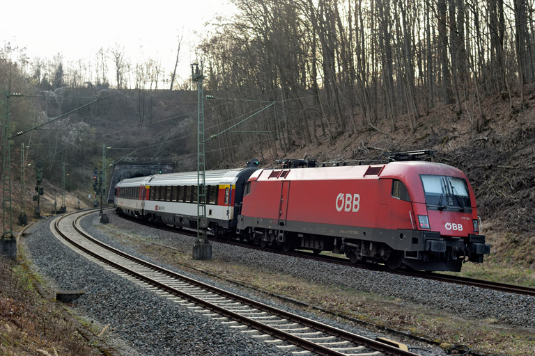 &Ouml;BB 1116 104 mit IC 2511 bei km 17,4 (M&auml;rz 2021)