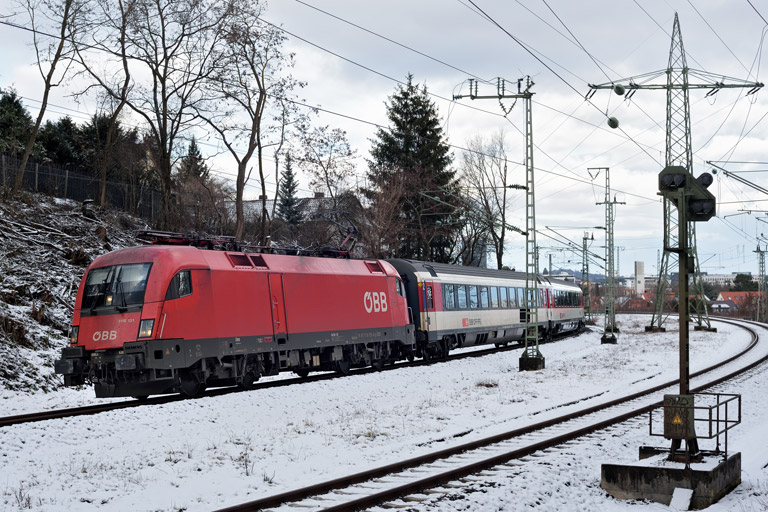 &Ouml;BB 1116 131 mit IC 187 bei km 17,2 (Januar 2021)