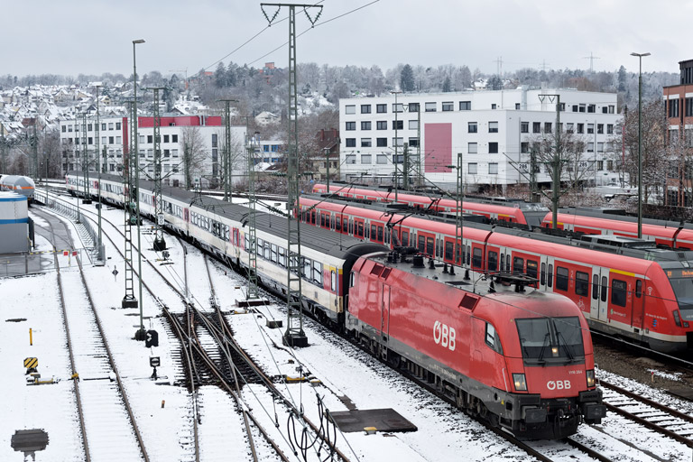 &Ouml;BB 1116 264 mit IC 280 bei km 16,0 (Januar 2021)