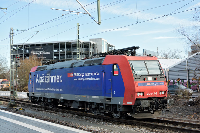 482 018 bei km 15,6 (Dezember 2021)