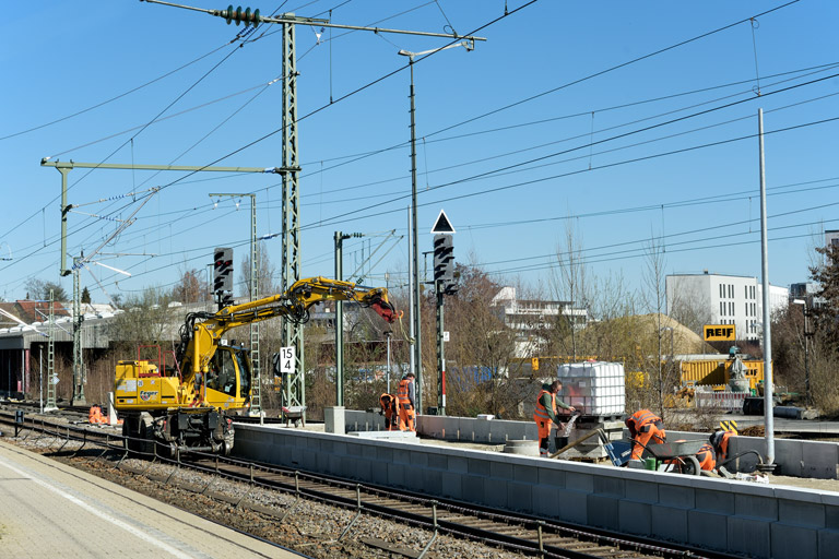 Zweiwegebagger bei km 15,4 (M&auml;rz 2021)