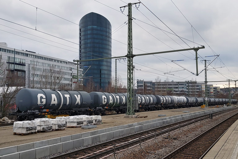 Bahnsteigbau bei km 15,6 (Februar 2021)