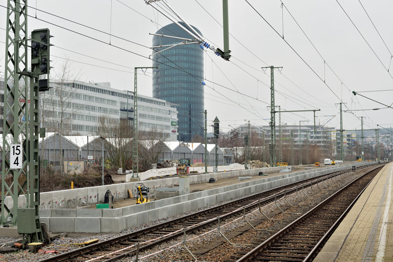 Bahnsteigbau bei km 15,4 (Februar 2021)