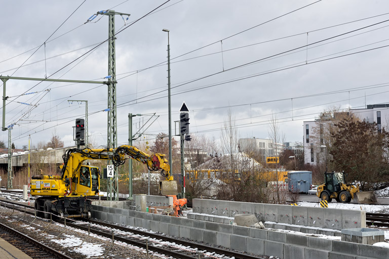 Zweiwegebagger bei km 15,4 (Januar 2021)