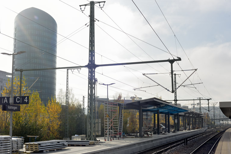 Bahnsteigbau bei km 15,6 (November 2021)
