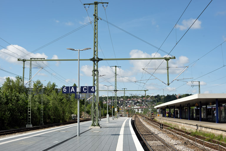 Bahnsteigbau bei km 15,6 (Juli 2021)