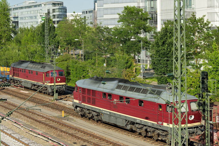 232 068 und 232 088 bei km 15,8 (Juni 2022)