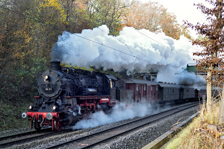 58 311 mit DPE 56727 bei km 11,6 (November 2022)