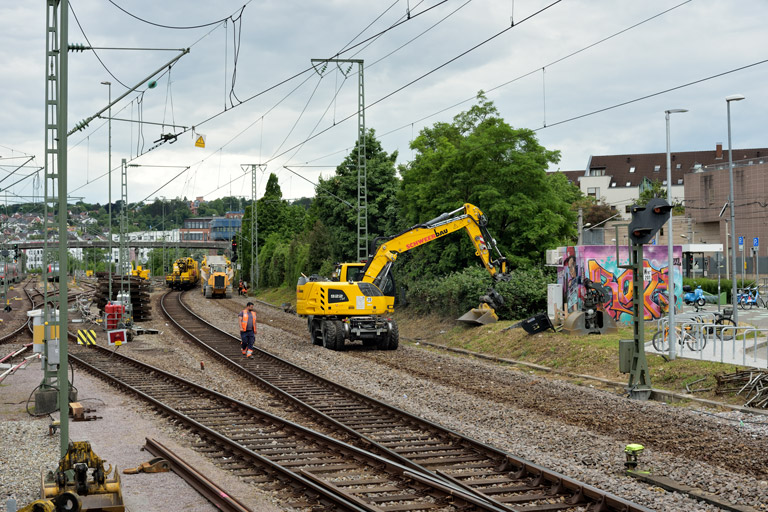 Gleis- und Weichenerneuerung bei km 15,6 (Juni 2022)