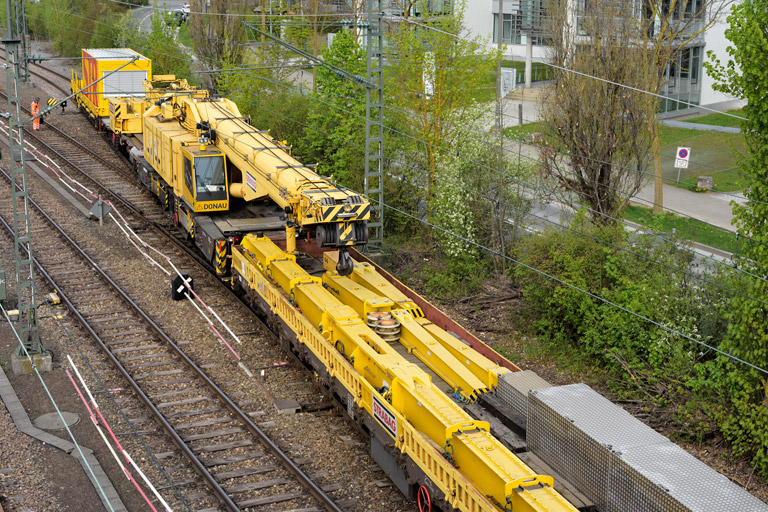 Schienenkranwagen bei km 15,8 (April 2022)