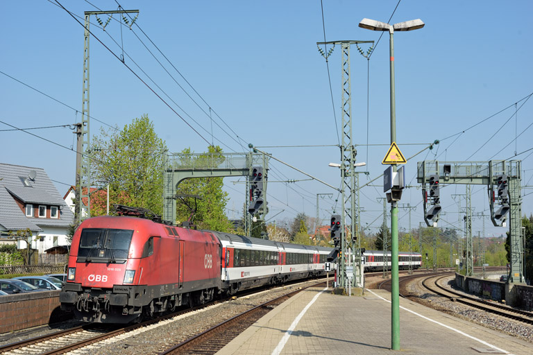 &Ouml;BB 1016 028 mit IC 185 km 16,6 (April 2022)