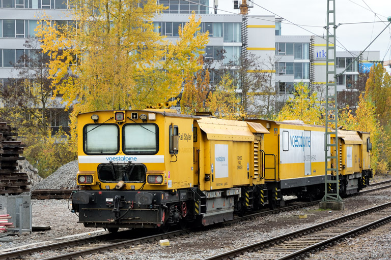 Schienenschleifmaschine RGH 20C bei km 15,8 (November 2022)