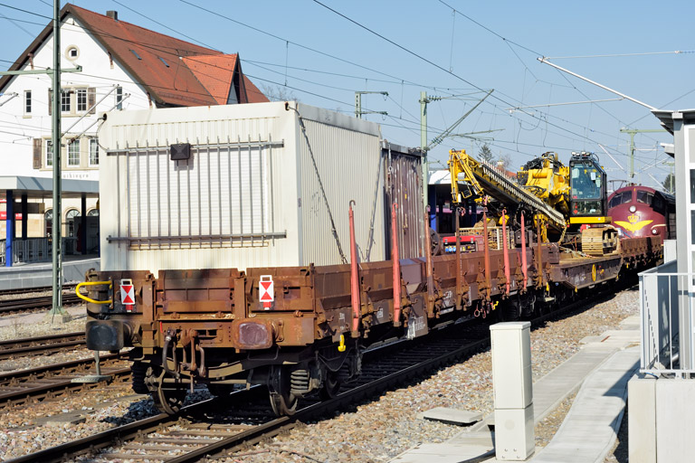 V170 1138 mit DGV 94048 bei km 15,6 (Februar 2022)
