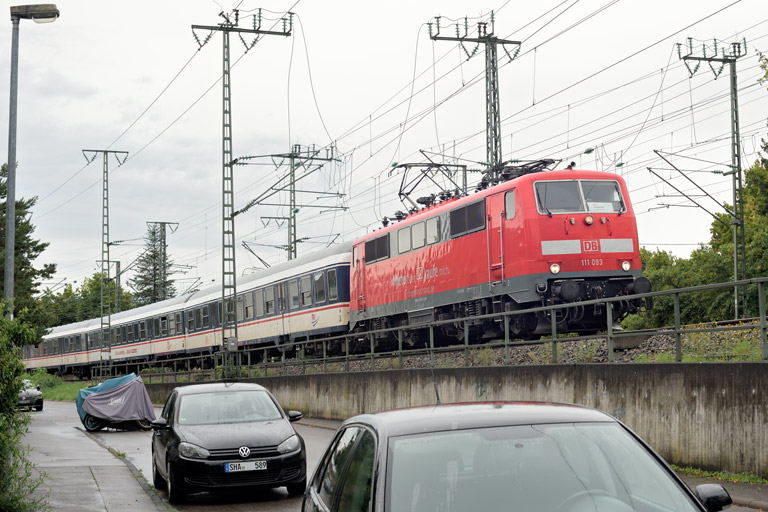 111 093 mit DPN 89569 bei km 16,6 (August 2023)