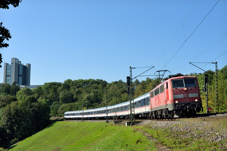 111 191 mit DPN 89567 bei km 13,4 (September 2023)