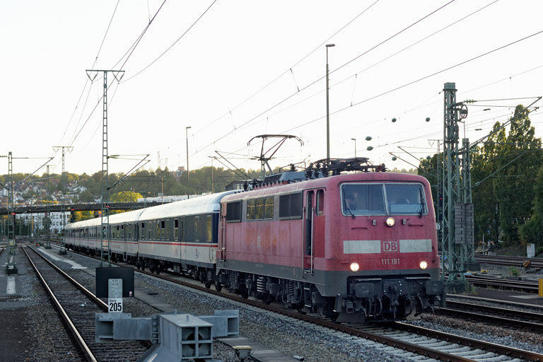 111 191 mit DPN 89585 bei km 15,6 (September 2023)