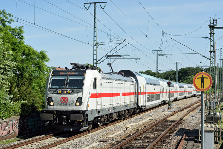 147 569 mit IC 2386 bei km 16,8 (Juni 2023)
