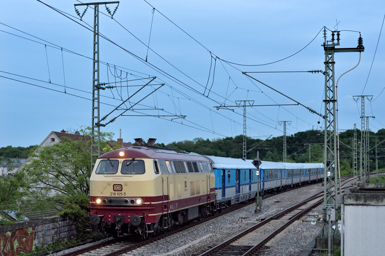 218 105 mit SVG 19940 bei km 16,8 (Mai 2023)