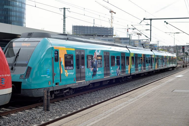 430 587 als S3 bei km 15,6 (April 2023)