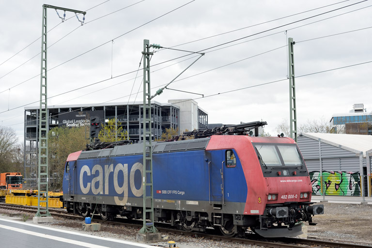 482 008 bei km 15,6 (April 2023)