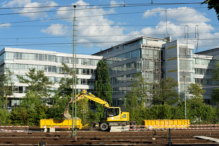 Zweiwegebagger bei km 15,8 (Juli 2023)