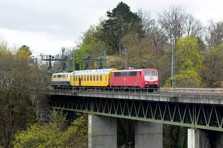 111 207 und 111 025 bei km 14,6 (April 2024)