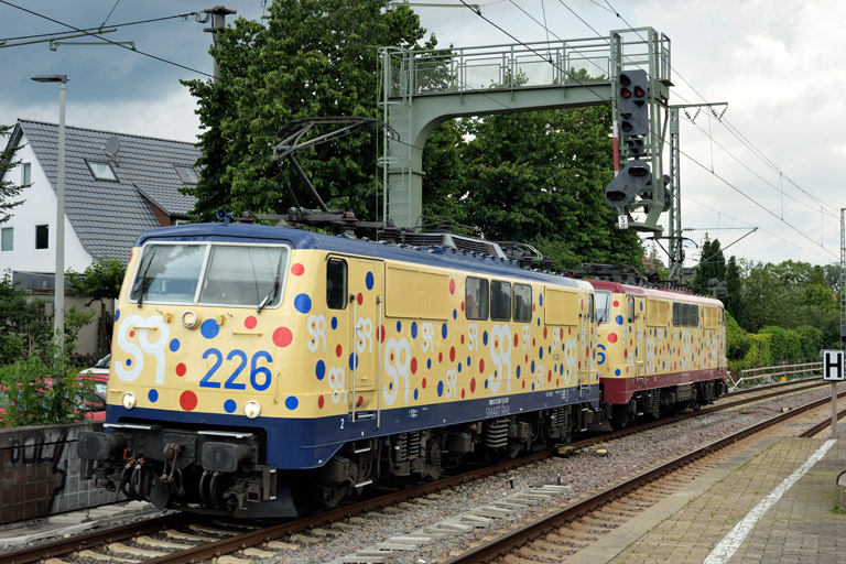 111 226 und 111 216 bei km 16,6 (Juni 2024)