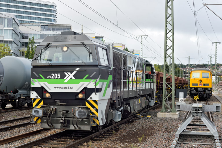 1272 205 und 233 493 bei km 15,6 (September 2024)