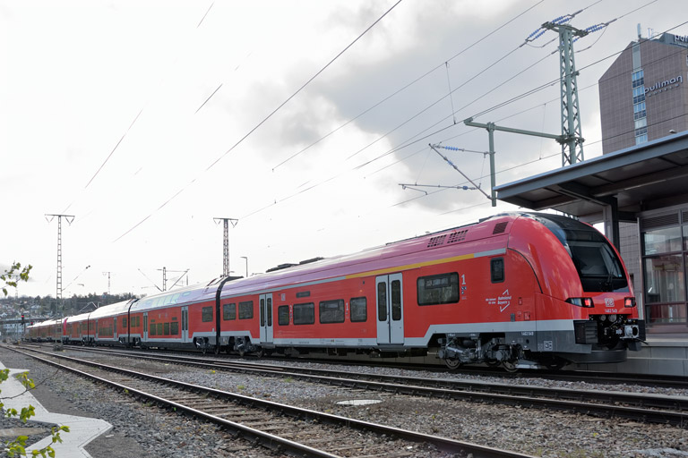 1462 049 und 1462 050 bei km 15,6 (April 2024)